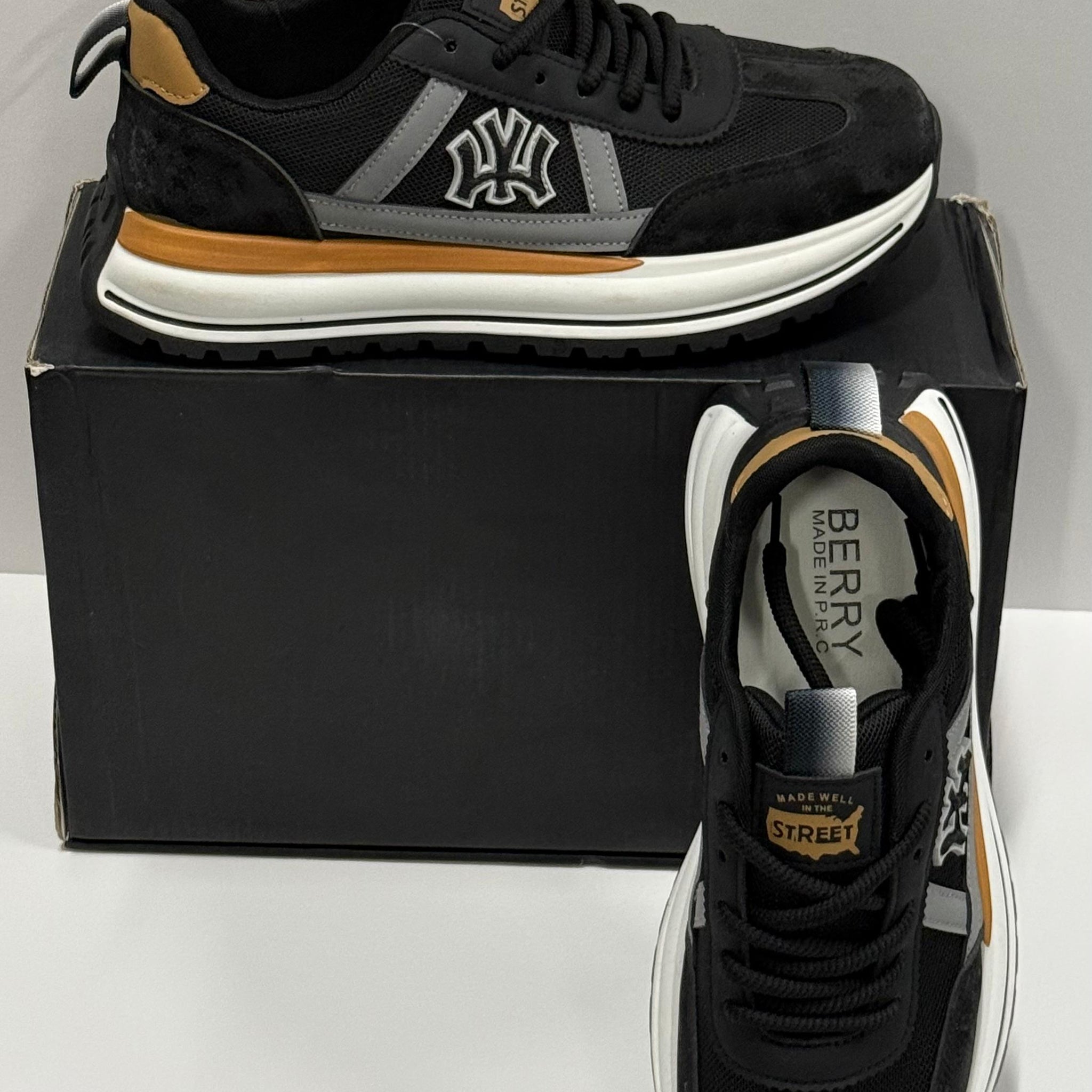 🏙️ Urban Street Sneakers – Bold Style Meets Everyday Comfort (BLACK)