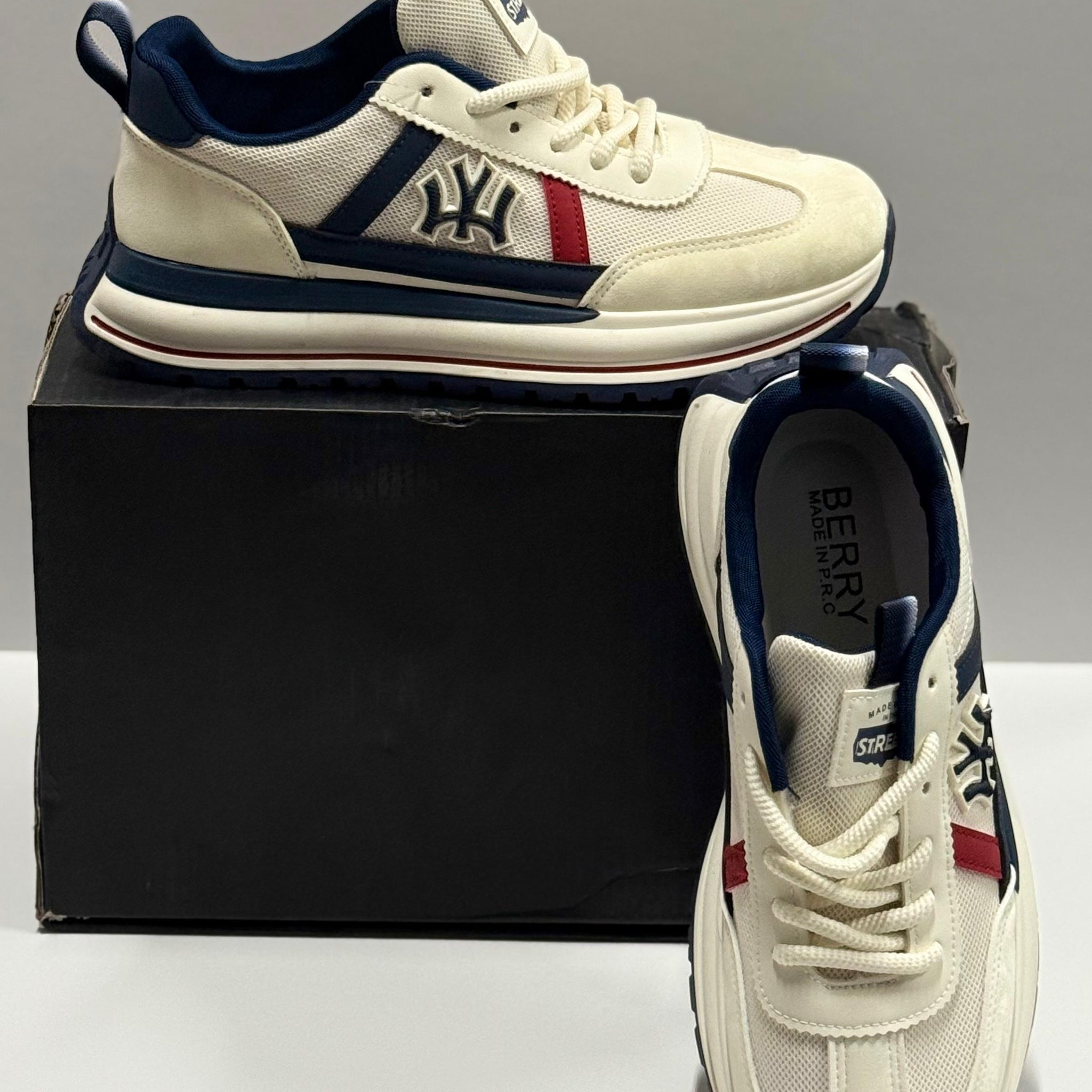 🏙️ Urban Street Sneakers – Bold Style Meets Everyday Comfort (GREY/BLUE)